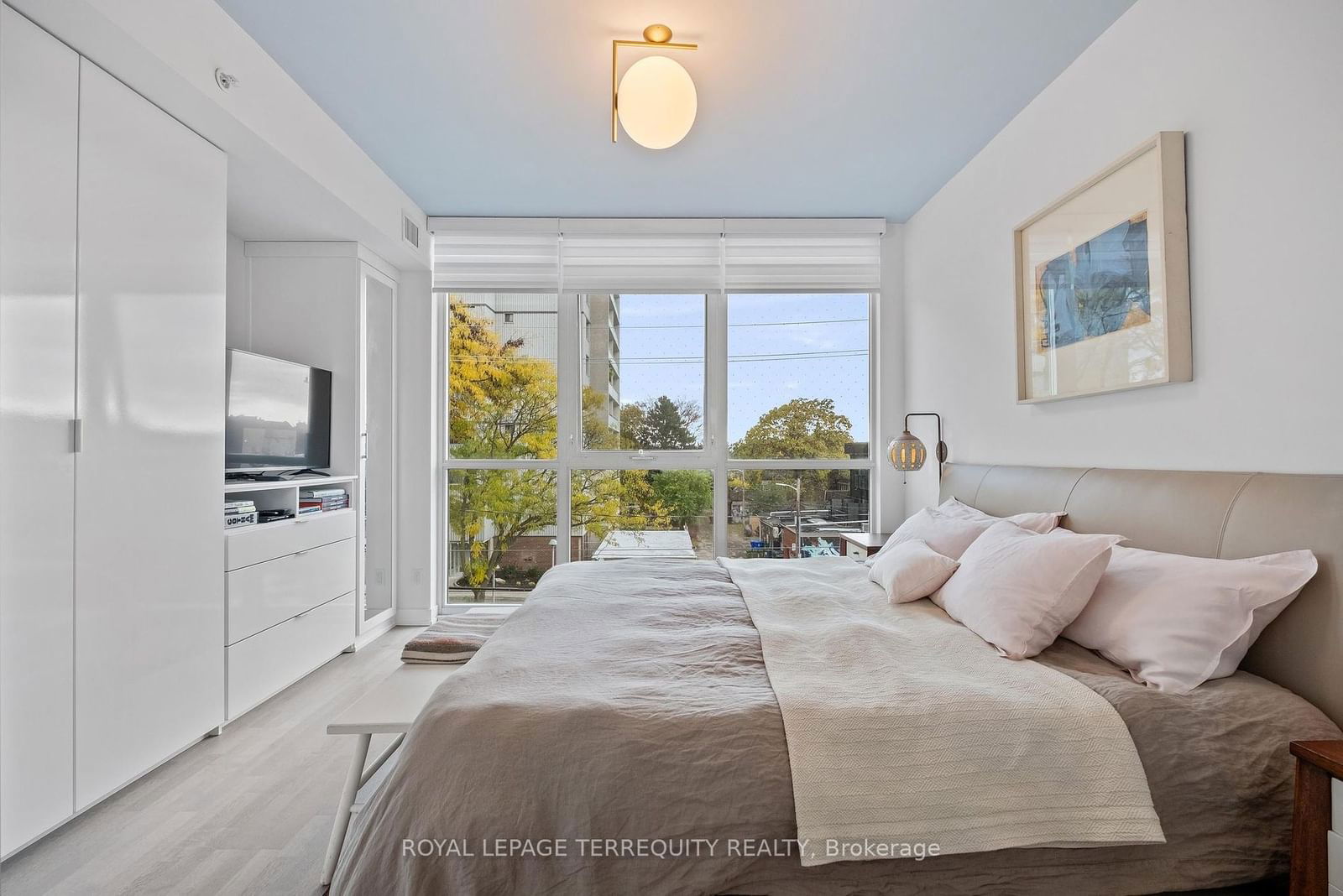 38 Howard Park Ave, unit 157 for sale - image #19