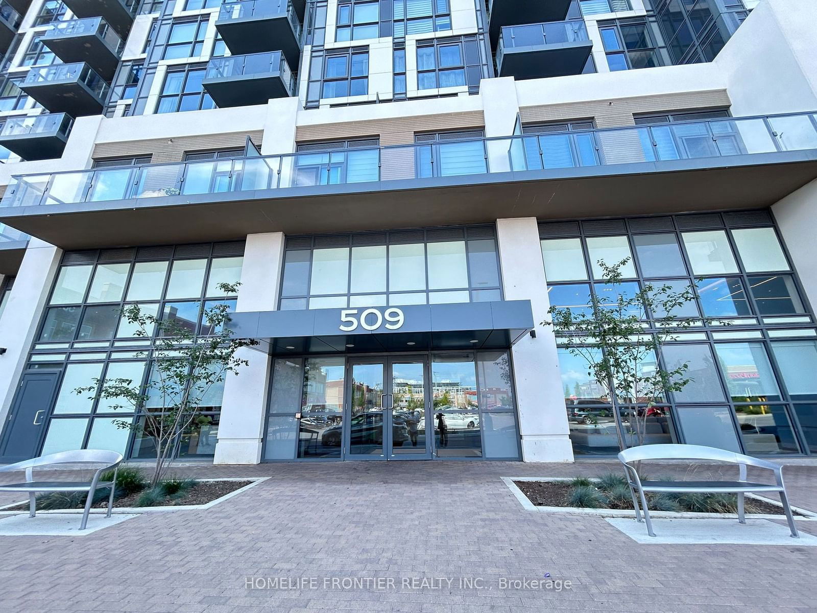 509 Dundas St W, unit 807 for sale - image #3