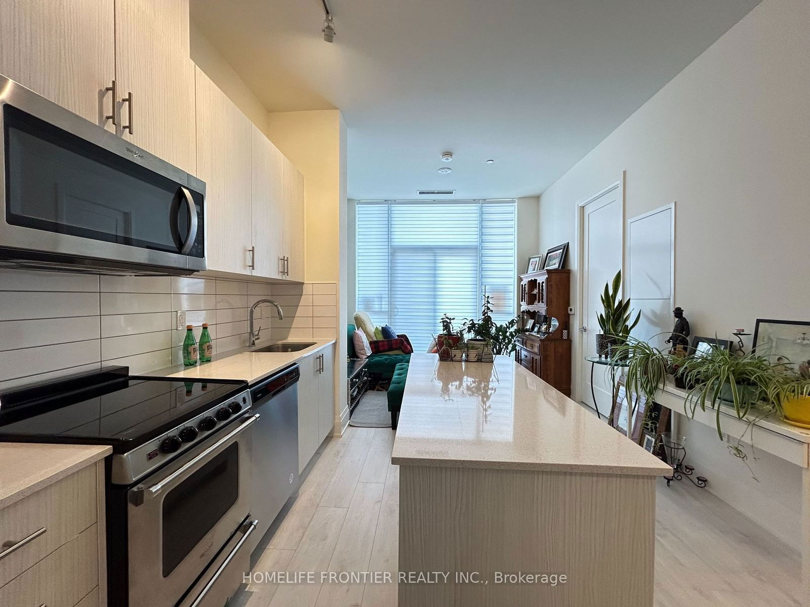 509 Dundas St W, unit 807 for sale - image #9