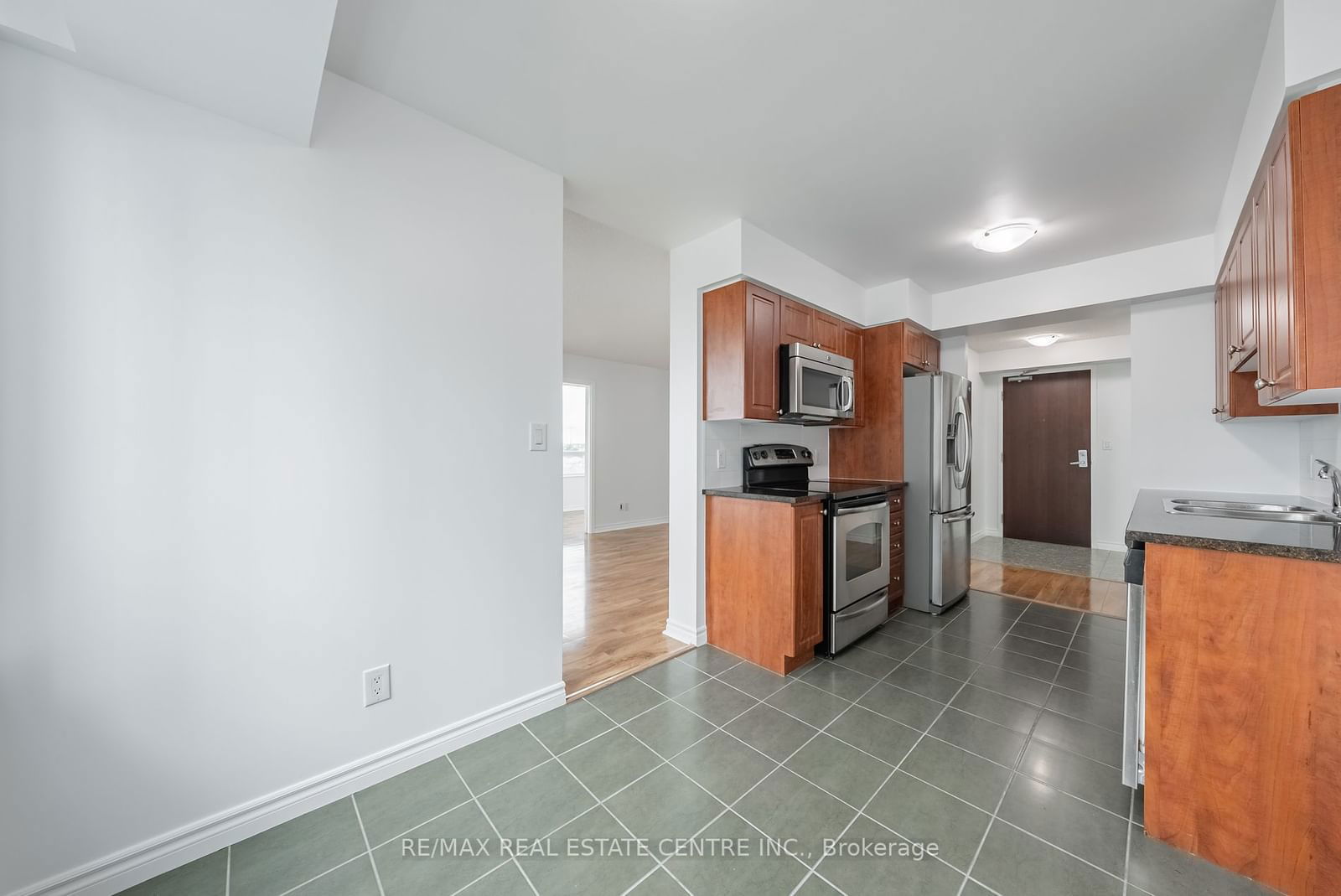 335 Rathburn Rd W, unit 511 for sale - image #16