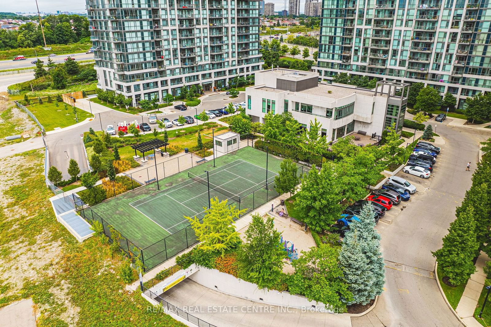 Universal Condos, Mississauga, Toronto