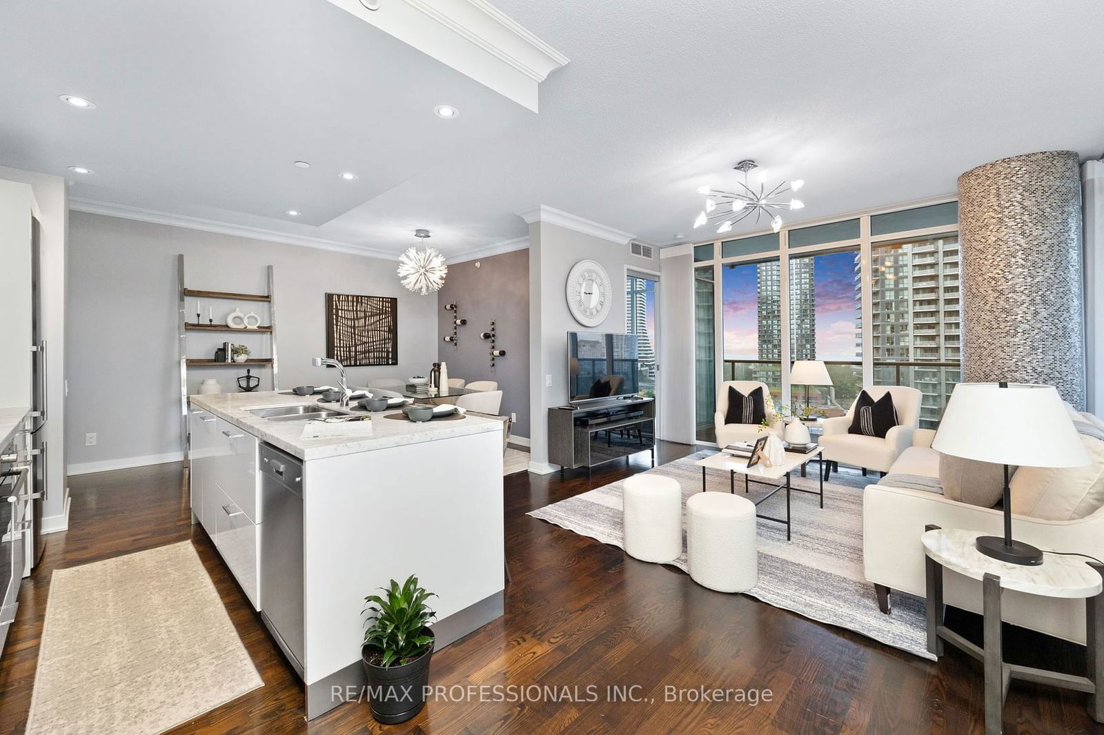 90 Park Lawn Rd, unit 1005 for sale - image #6