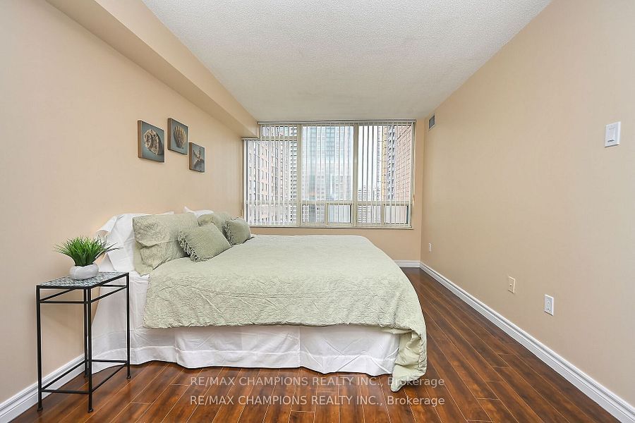 285 Enfield Pl, unit 1511 for sale - image #10