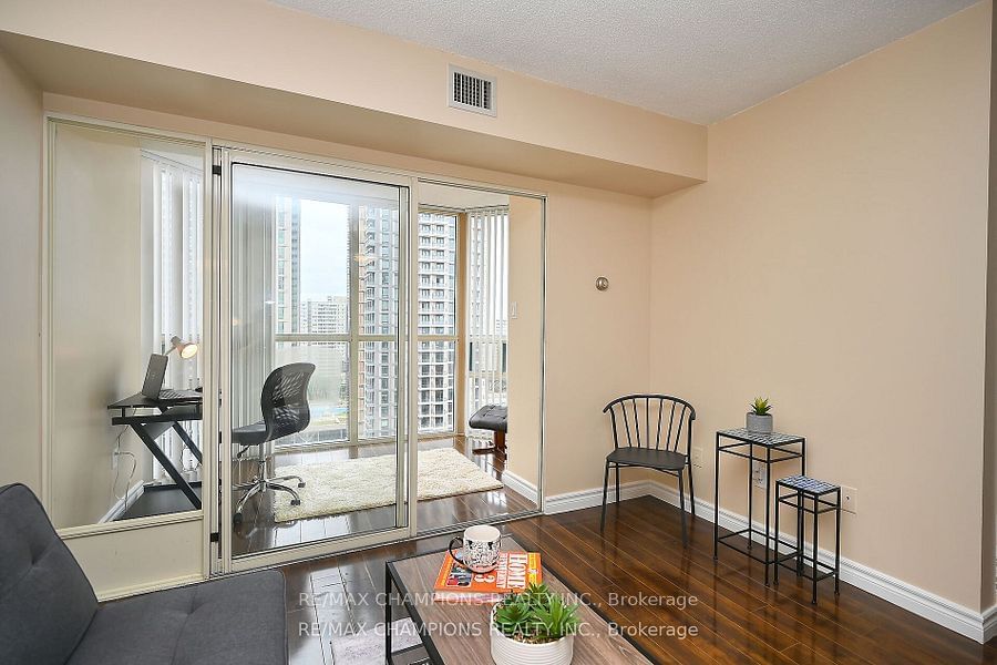 285 Enfield Pl, unit 1511 for sale - image #9