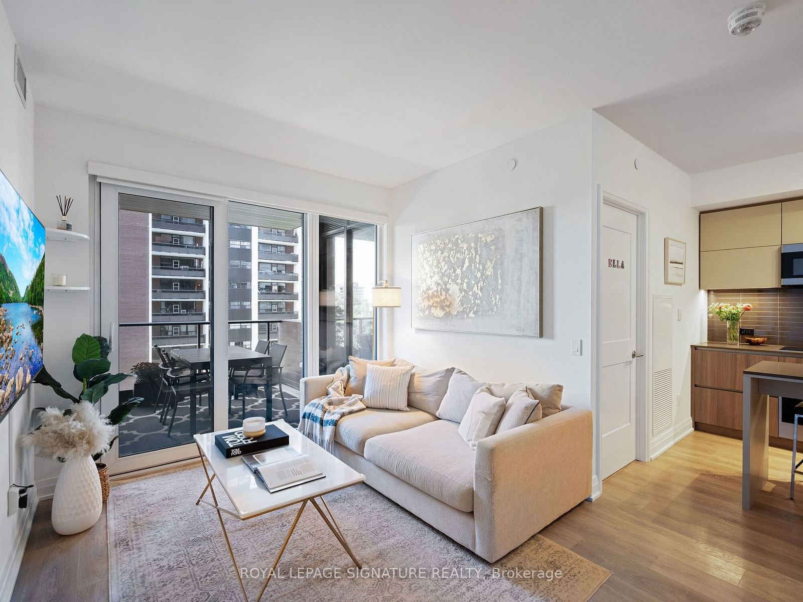 21 Park St E, unit 520 for sale