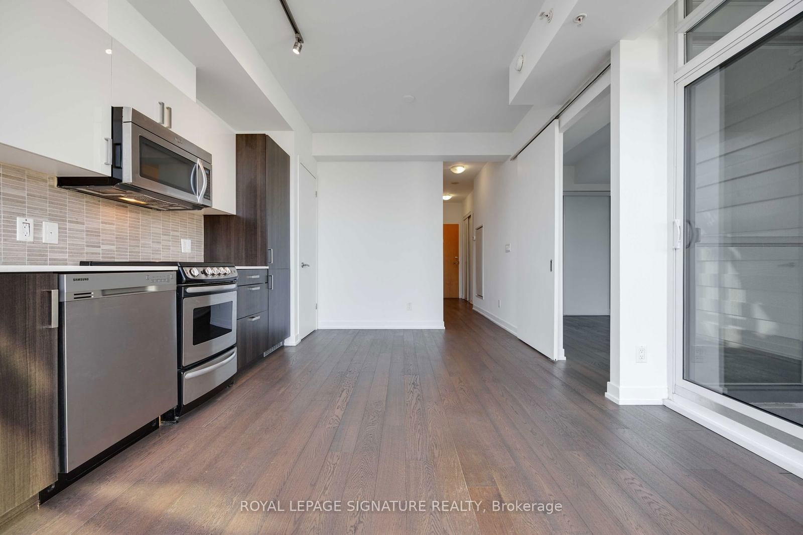 36 Howard Park Ave, unit 409 for rent - image #12