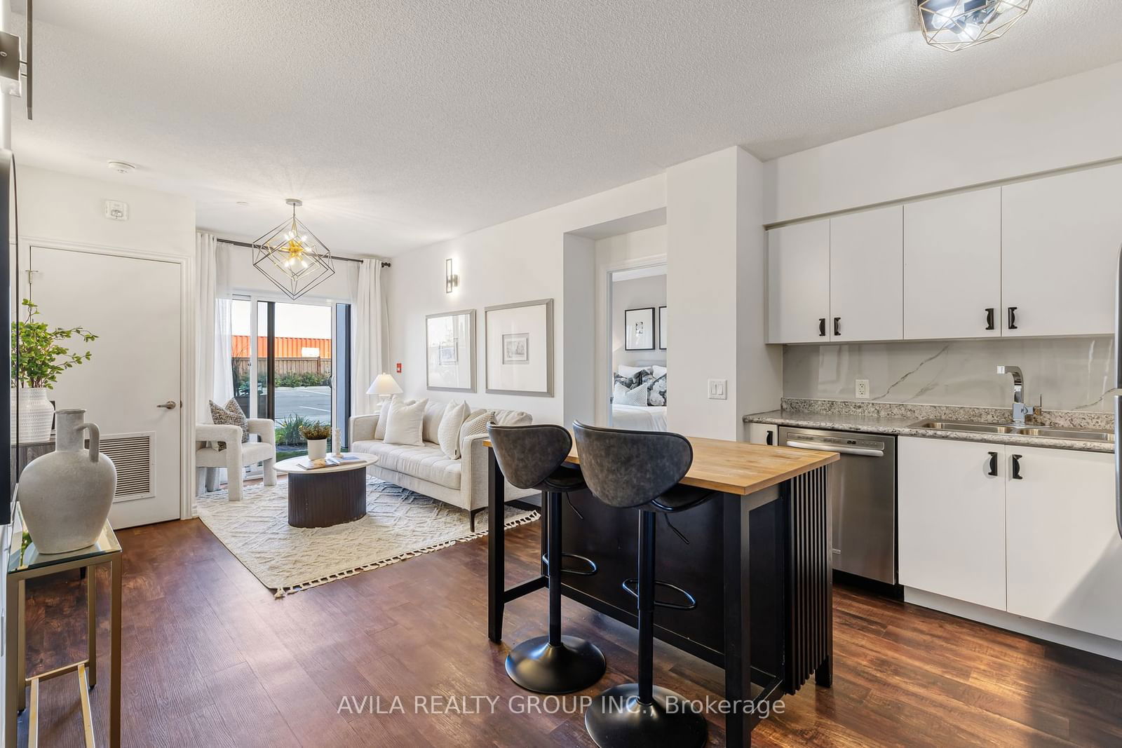 716 Main St E, unit 102 for sale - image #8