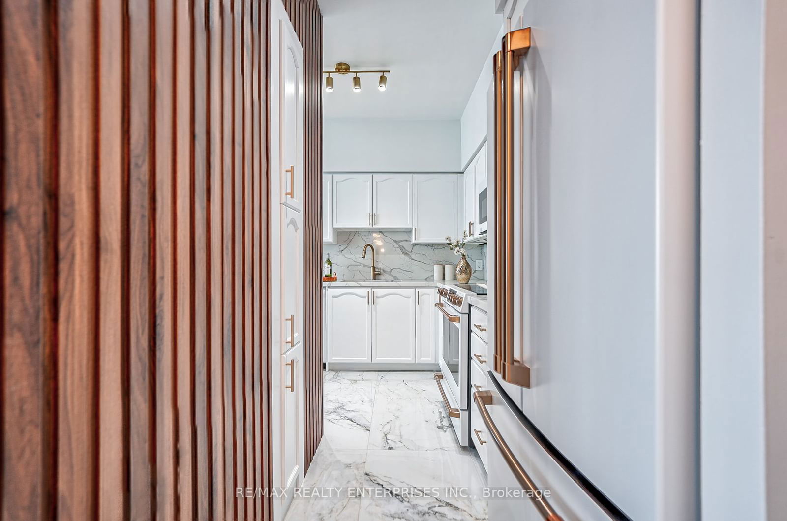 208 Enfield Pl, unit PH 209 for sale - image #17