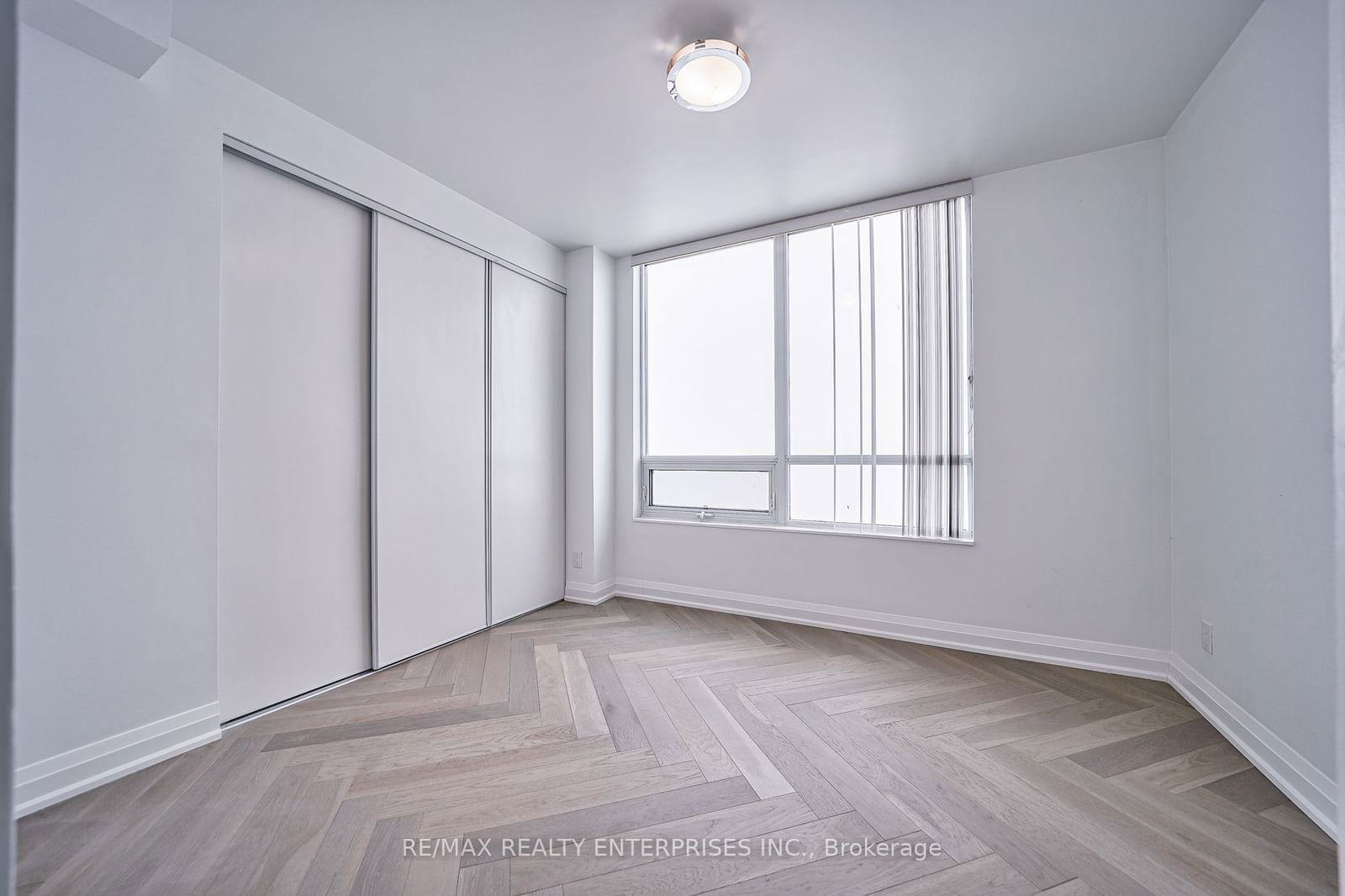 208 Enfield Pl, unit PH 209 for sale - image #33