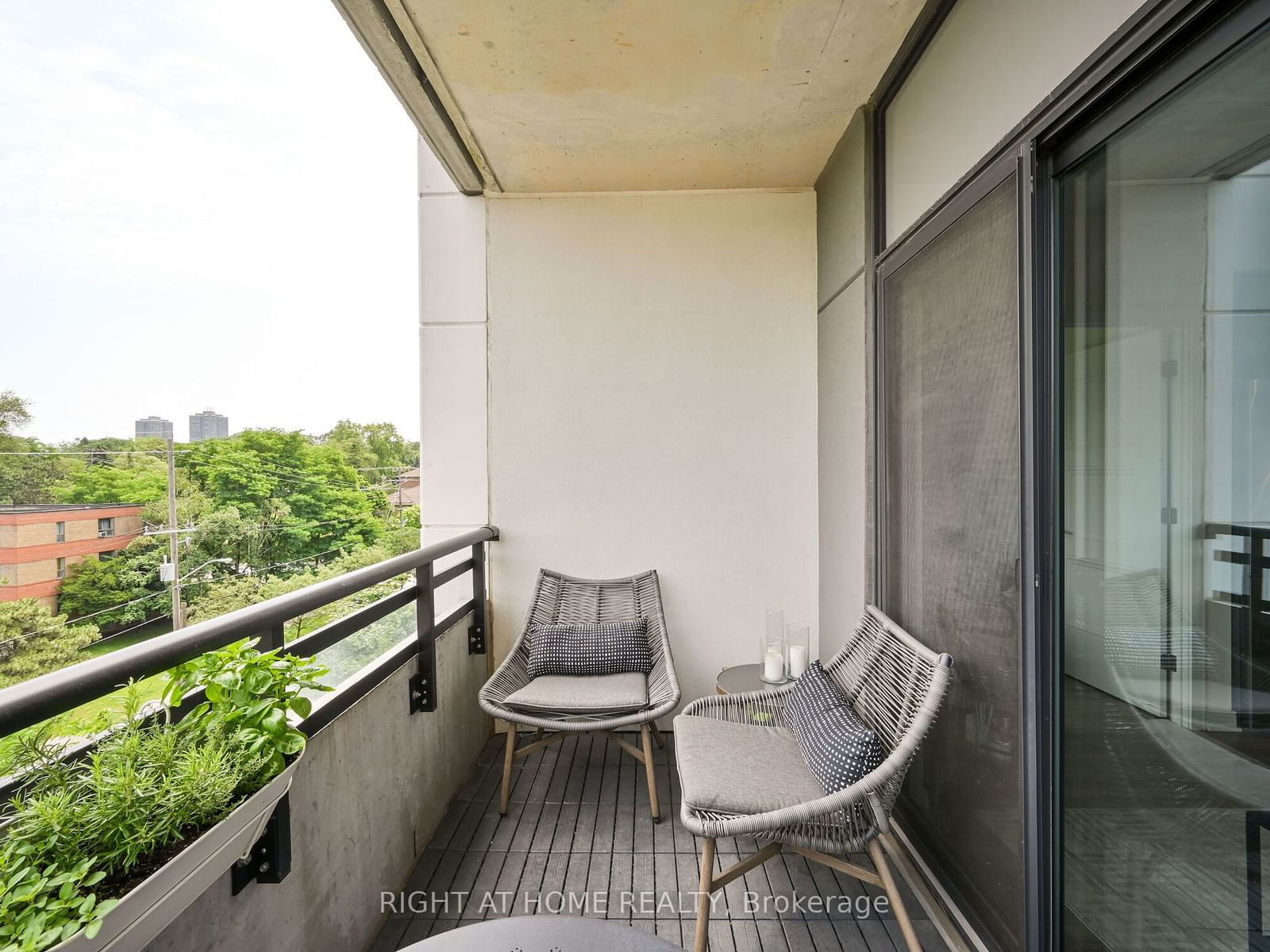 1 Neighbourhood Lane, unit 407 for sale - image #30