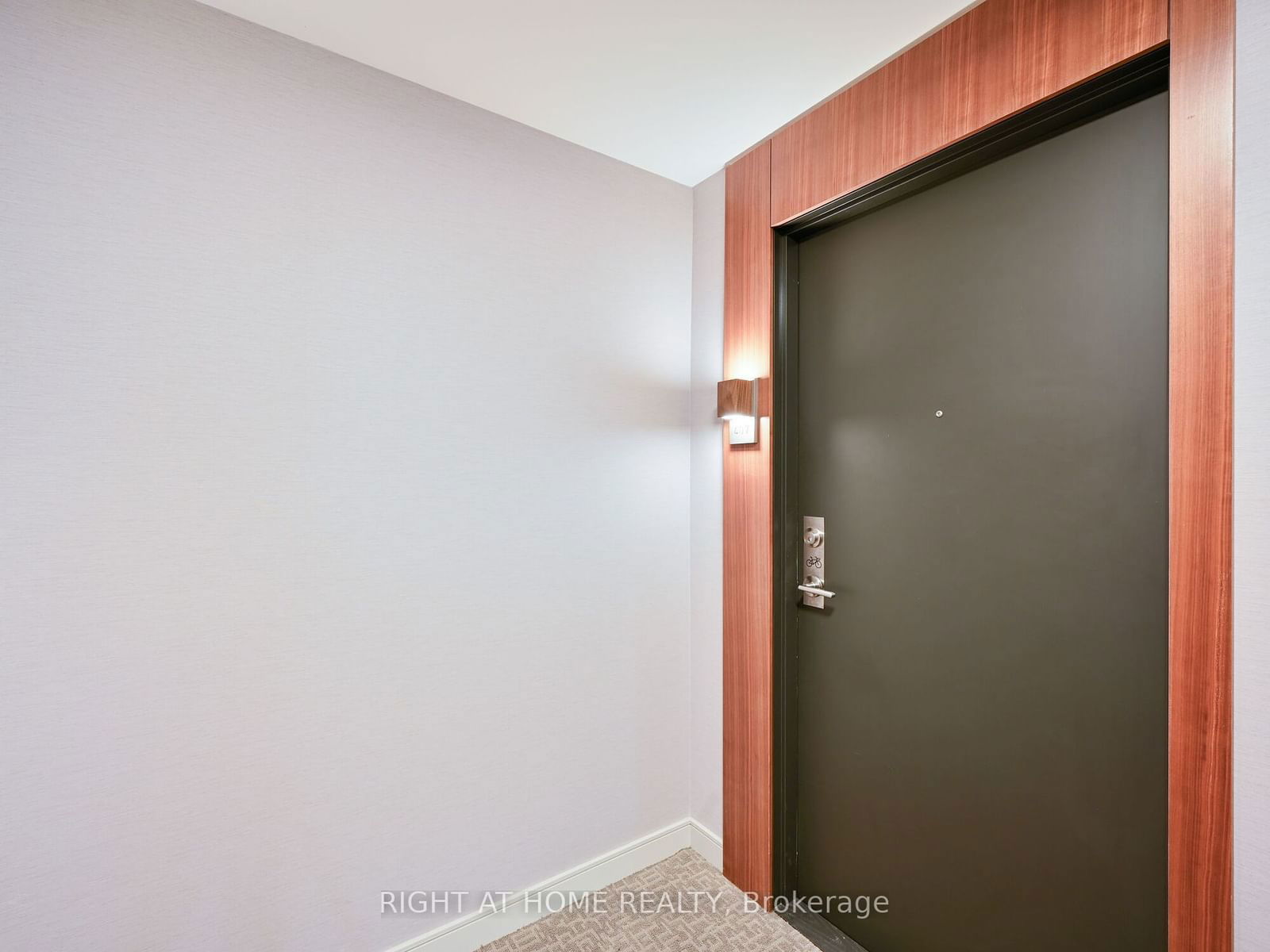 1 Neighbourhood Lane, unit 407 for sale - image #4