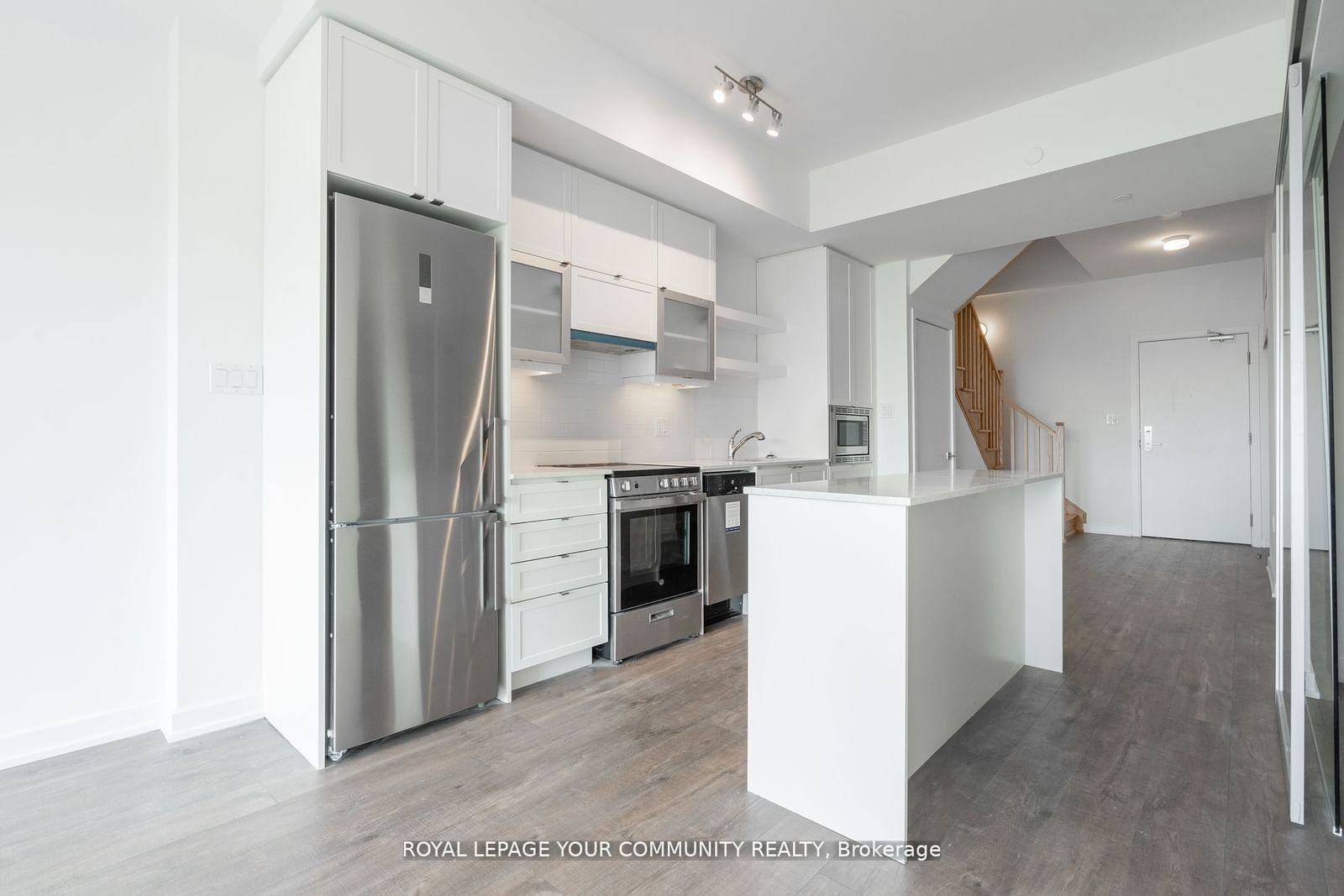 2433 Dufferin St, unit 803 for sale - image #11