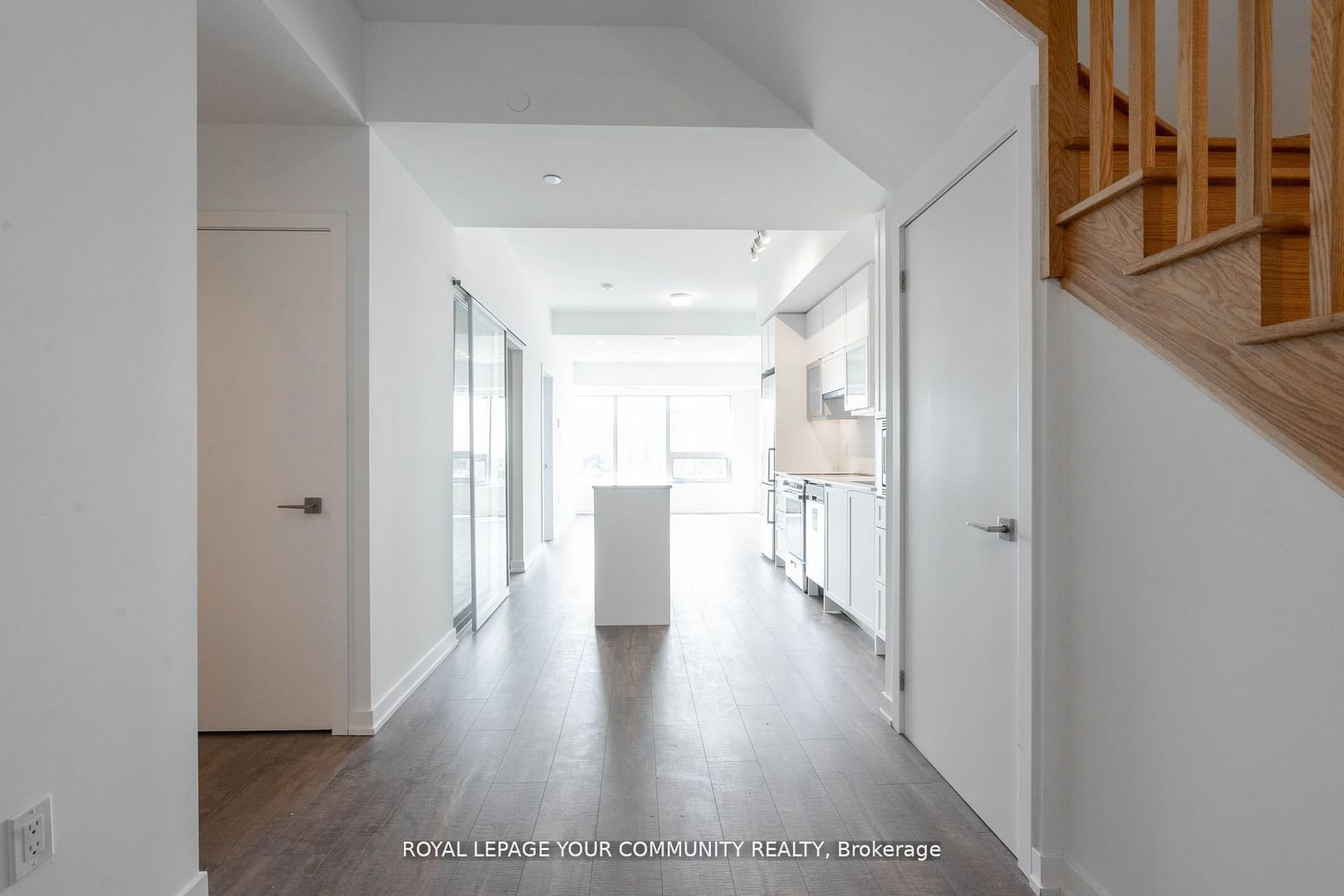 2433 Dufferin St, unit 803 for sale - image #8