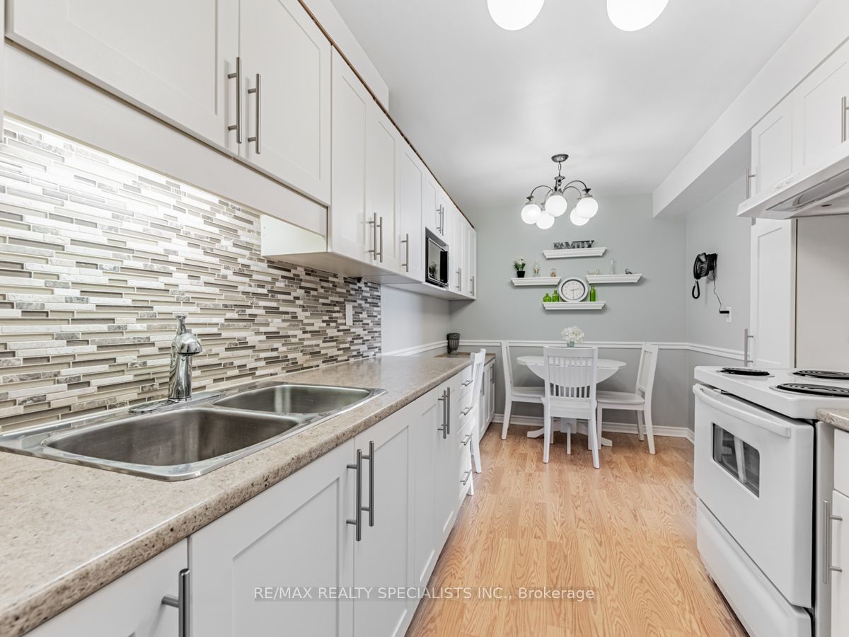 61 Richview Rd, unit 1403 for sale - image #10