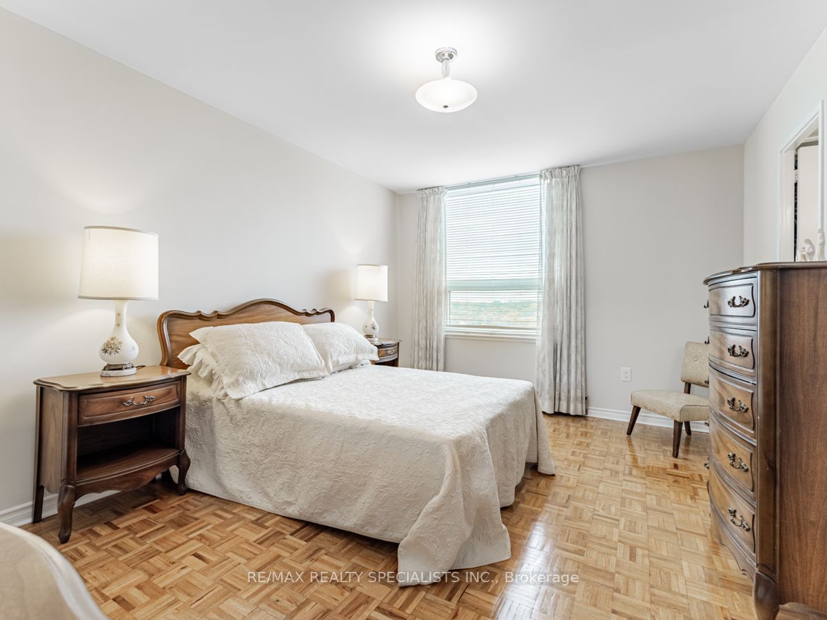 61 Richview Rd, unit 1403 for sale