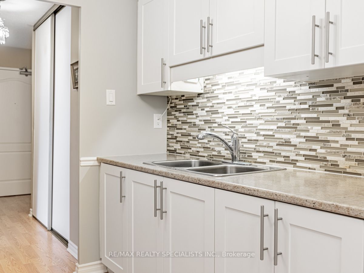 61 Richview Rd, unit 1403 for sale - image #5