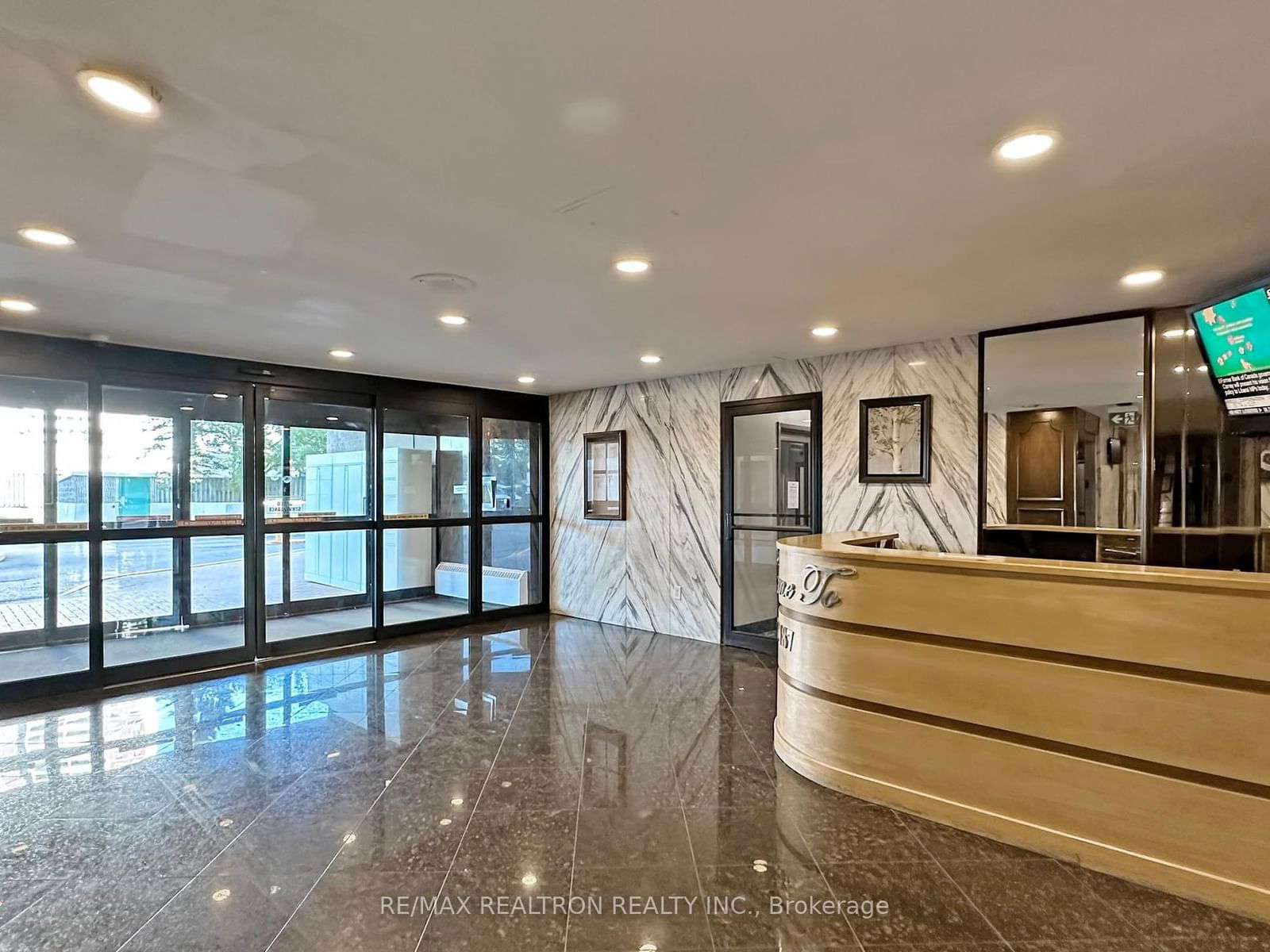 3390 Weston Rd, unit 1906 for sale - image #4