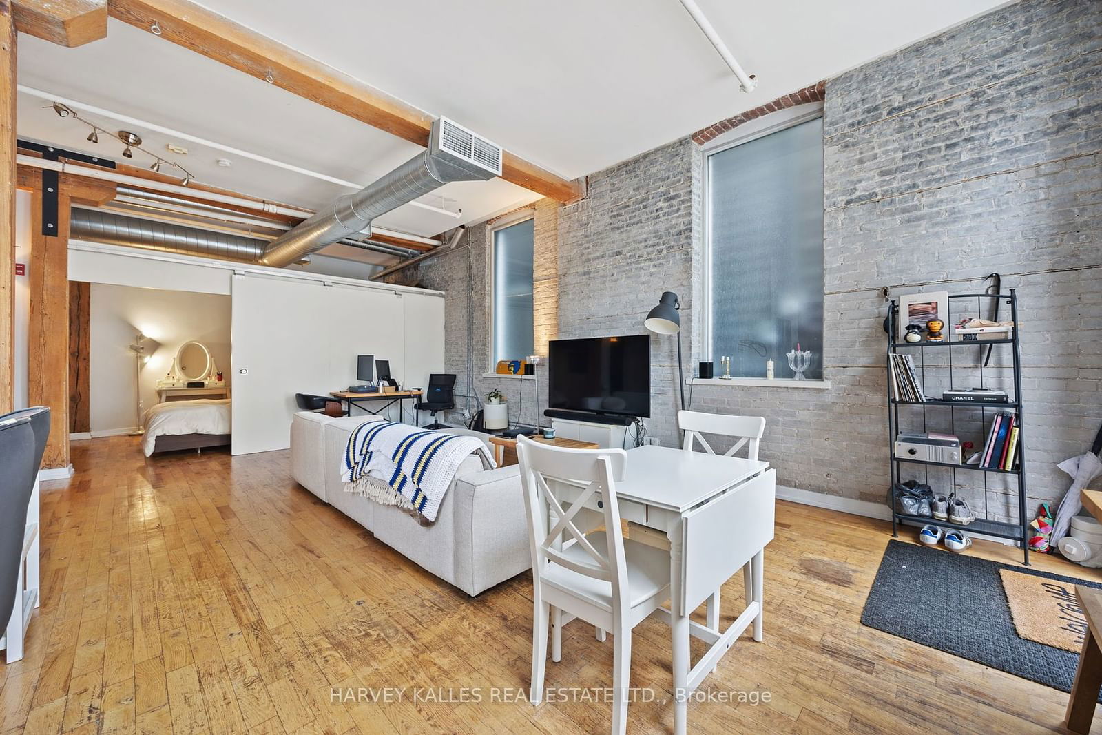 27 Brock Ave, unit 102 for rent - image #10