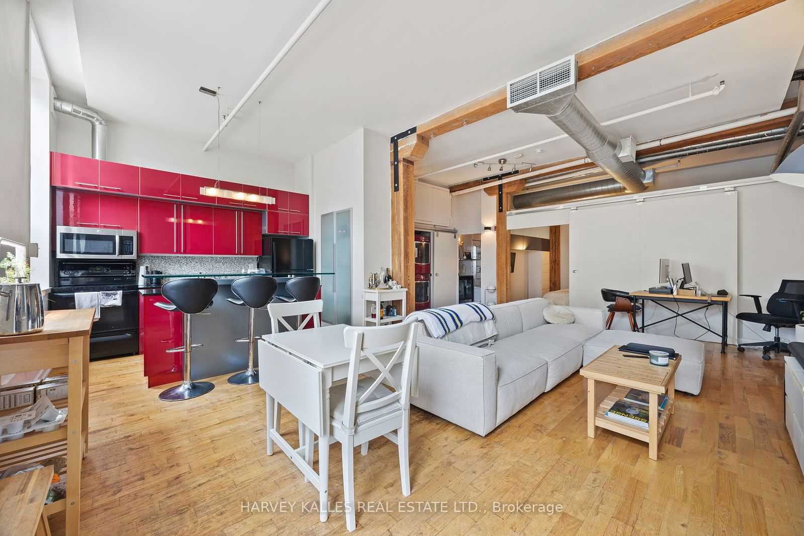 27 Brock Ave, unit 102 for rent - image #7