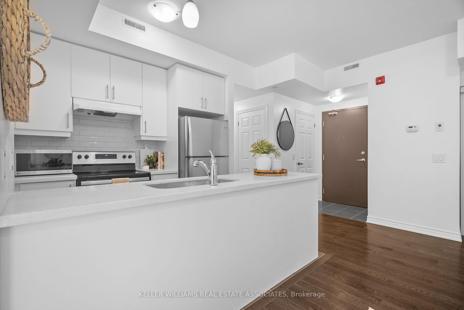 215 Broadway St, unit 307 for sale - image #10