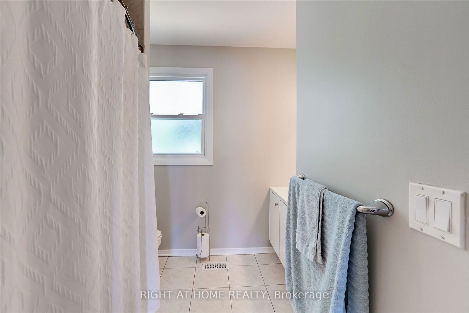 1279 Redbank Cres W, unit 14 for sale - image #20