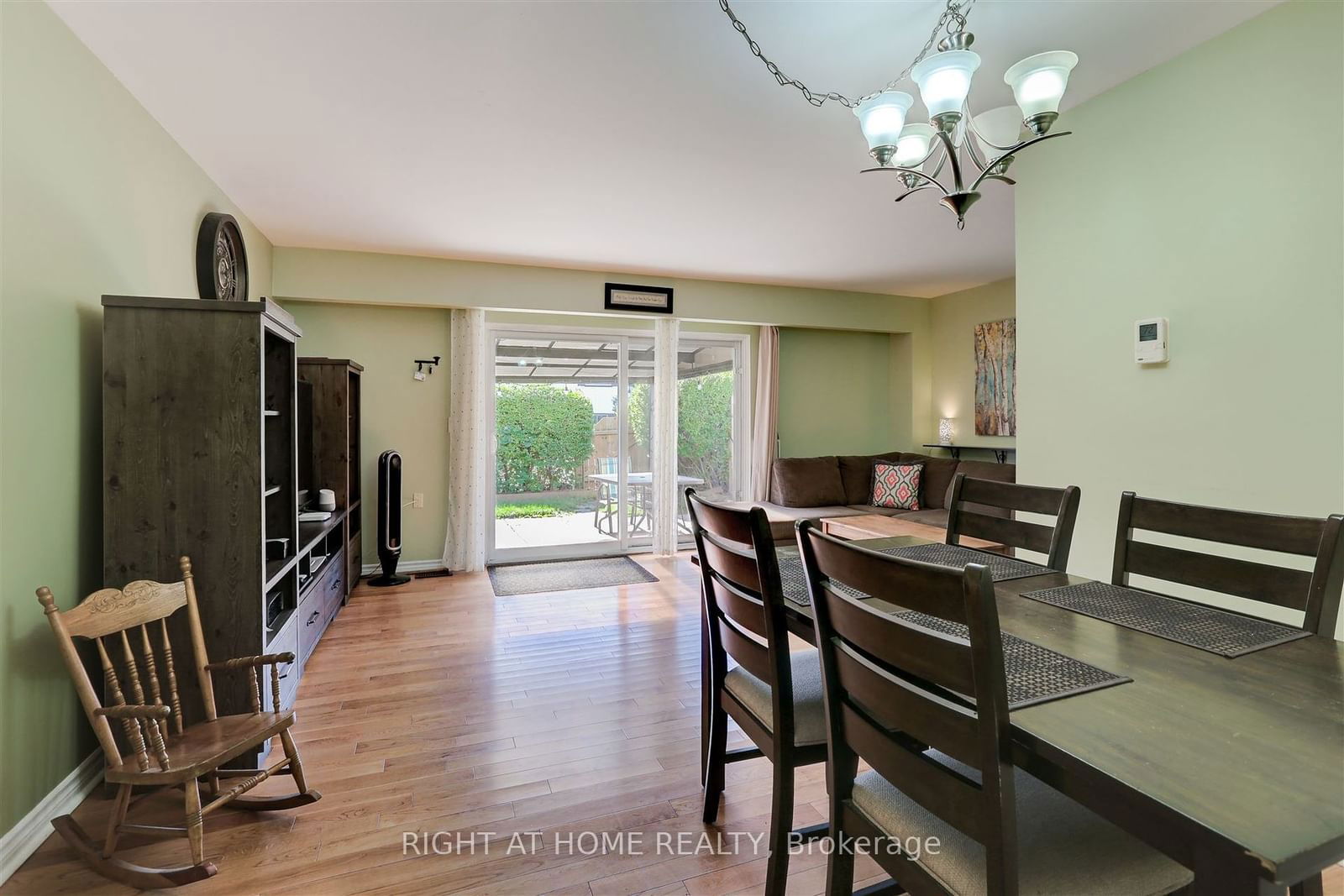 1279 Redbank Cres W, unit 14 for sale - image #8