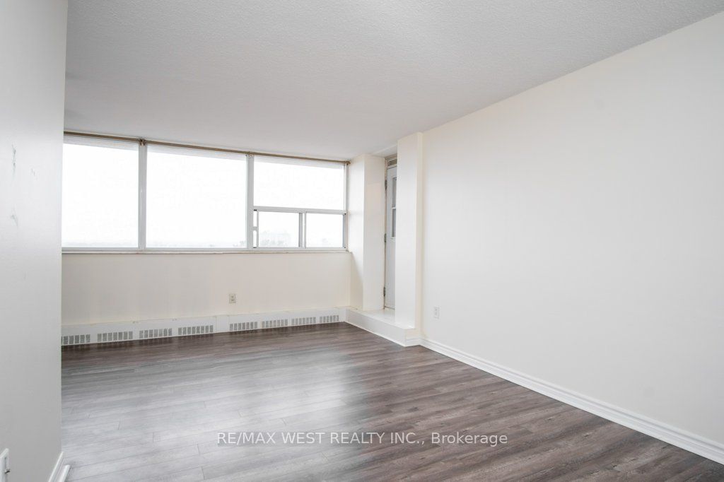 3501 Glen Erin Dr, unit 1001 for rent - image #10