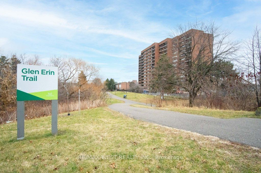 3501 Glen Erin Dr, unit 1001 for rent - image #2