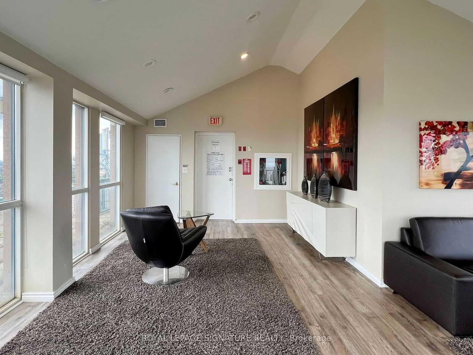 155 Hillcrest Ave, unit 1401 for sale