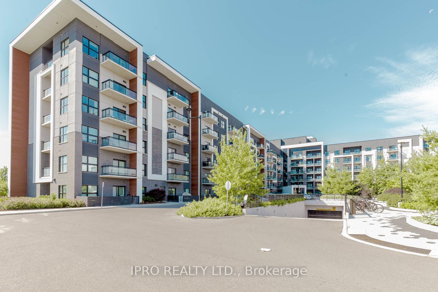 128 Grovewood Common, unit 318 for sale - image #1