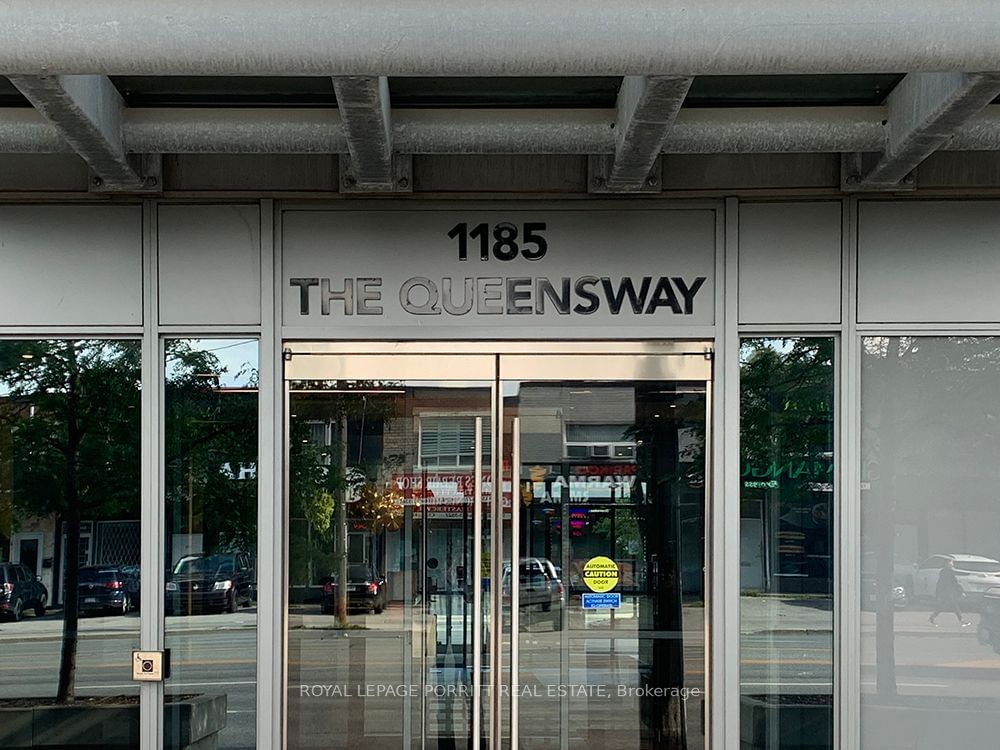 1185 The Queensway Way, unit 915 for rent - image #1