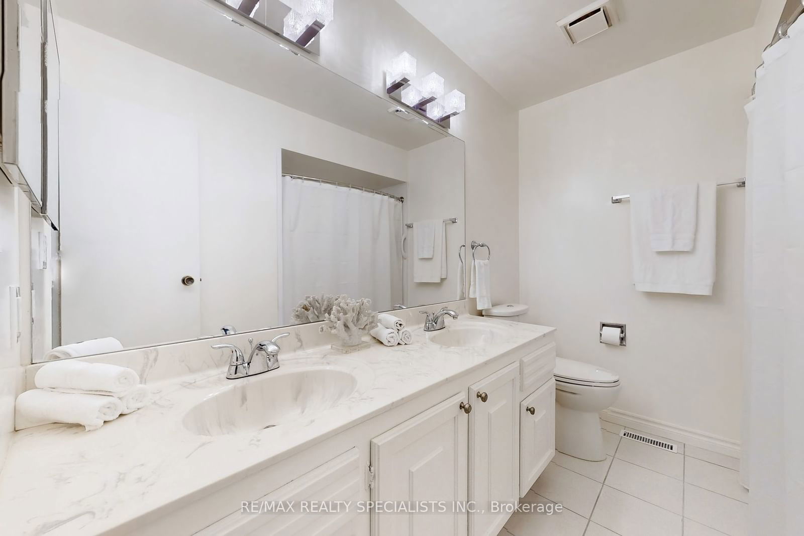 1951 Rathburn Rd E, unit 8 for sale - image #15