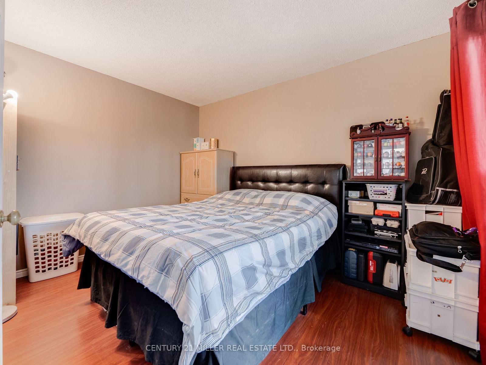 50 Kingsbridge Garden Circ, unit 208 for rent - image #17