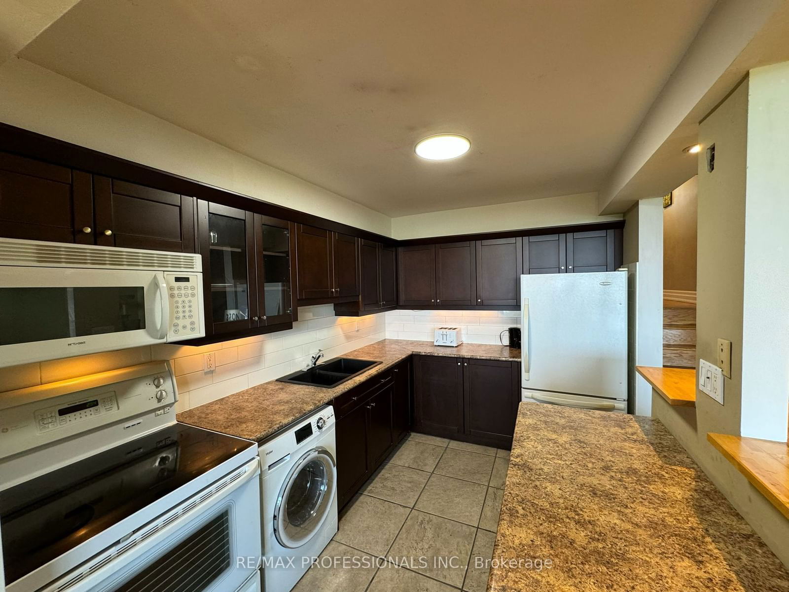 11 Wincott Dr, unit 911 for sale - image #8