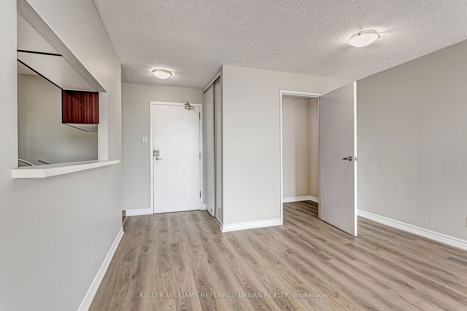 25 Trailwood Dr, unit 504 for rent - image #13