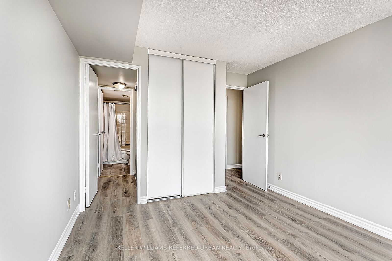 25 Trailwood Dr, unit 504 for rent - image #24