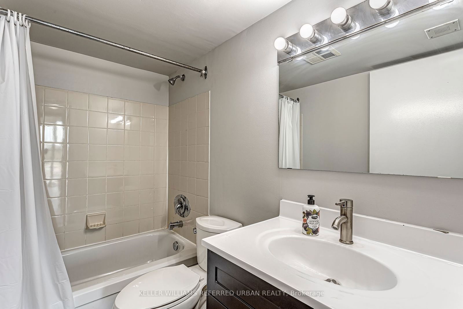 25 Trailwood Dr, unit 504 for rent - image #26