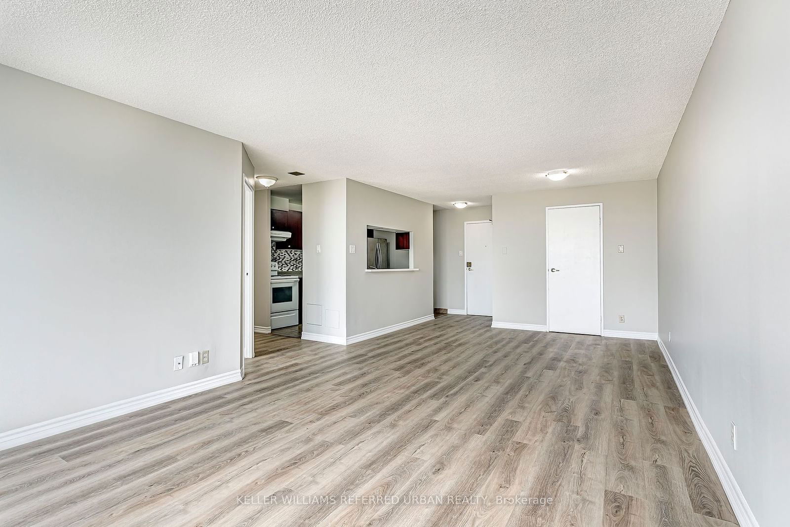 25 Trailwood Dr, unit 504 for rent - image #9