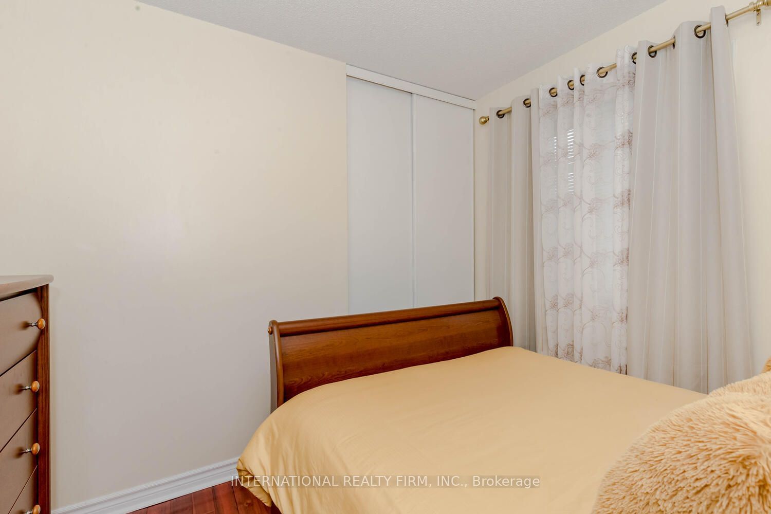 5030 Heatherleigh Ave, unit 92 for sale - image #28