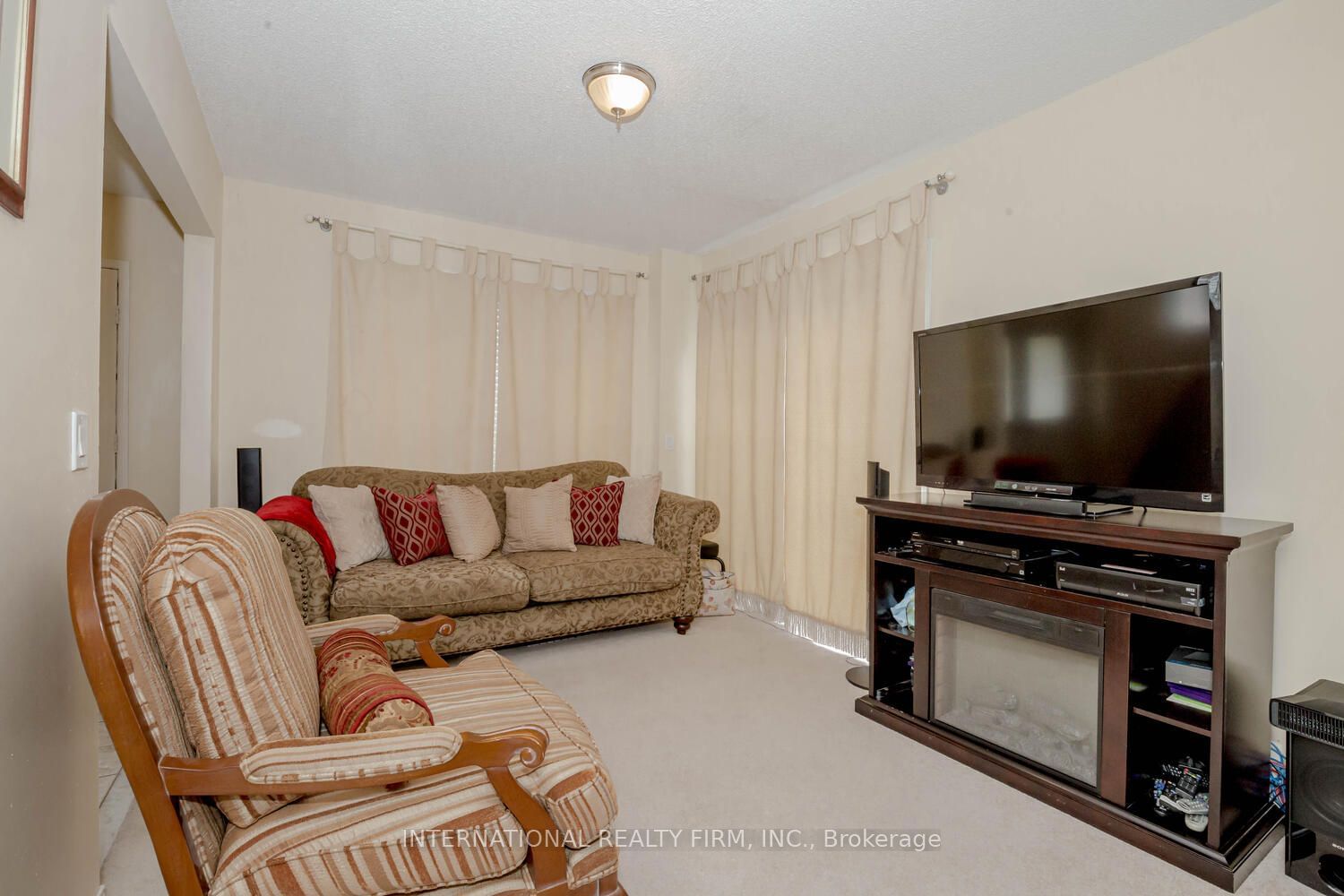 5030 Heatherleigh Ave, unit 92 for sale - image #6