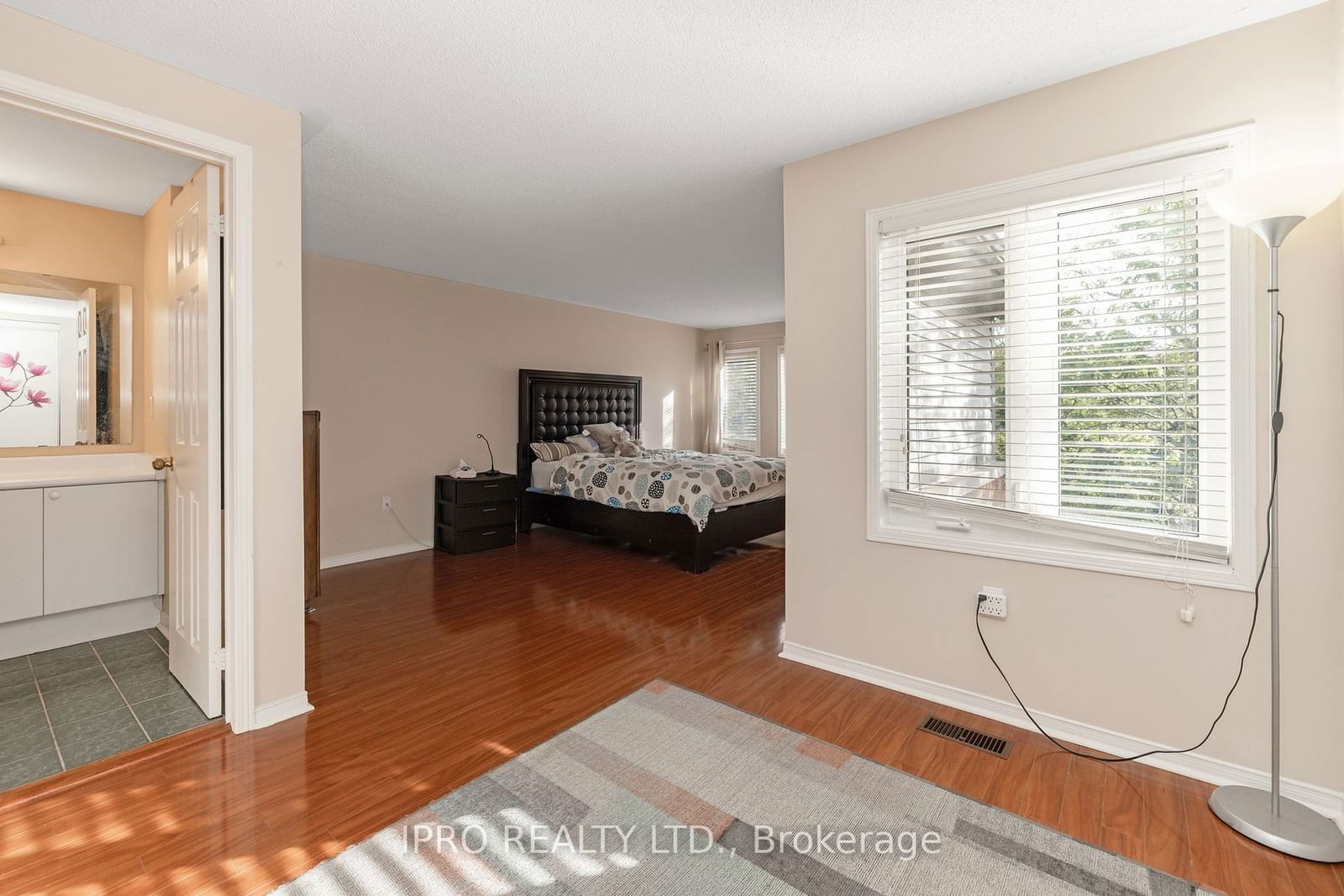 2555 Thomas St, unit 112 for sale - image #23