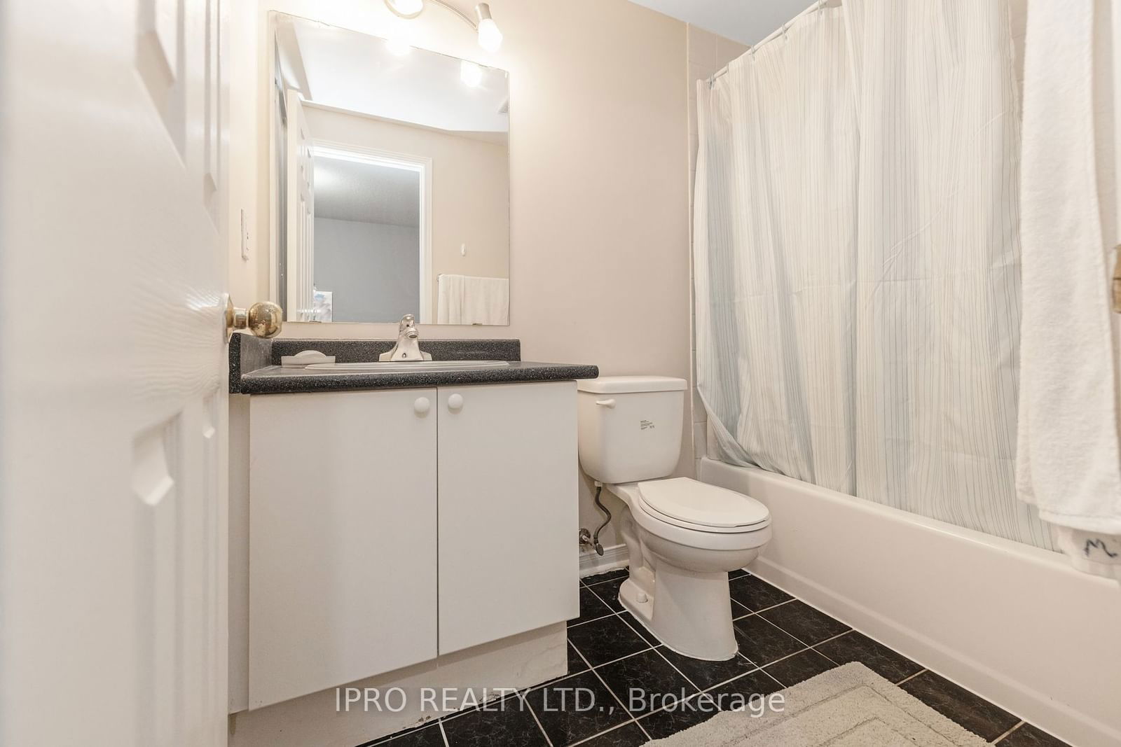 2555 Thomas St, unit 112 for sale - image #30