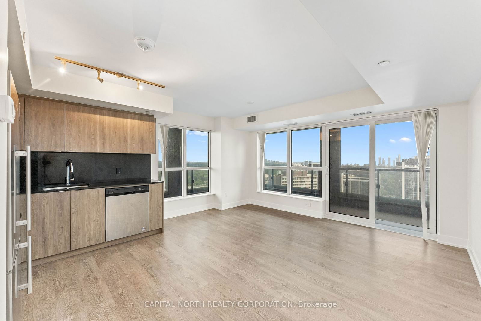 5 Mabelle Ave, unit 2728 for sale - image #8