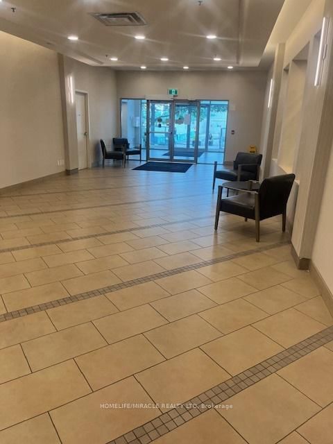 9 George St E, unit 1402 for rent