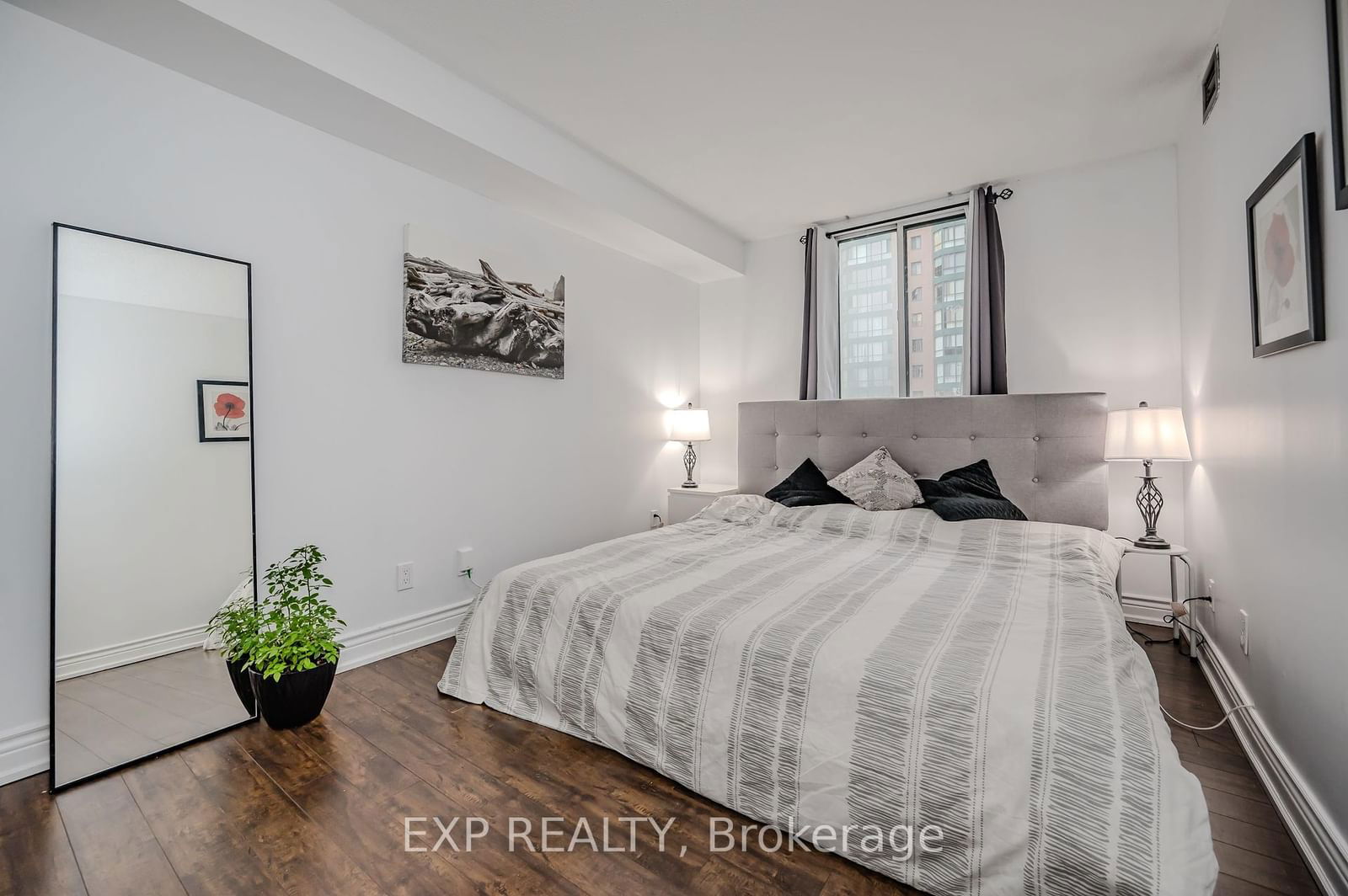 115 Hillcrest Ave, unit 806 for sale - image #19