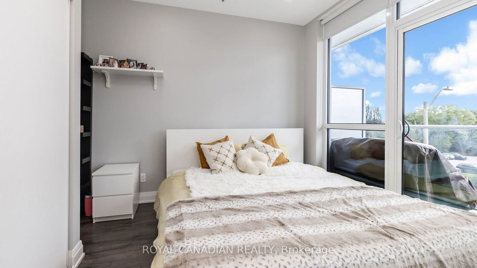 55 SPEERS Rd, unit 308 for sale - image #21