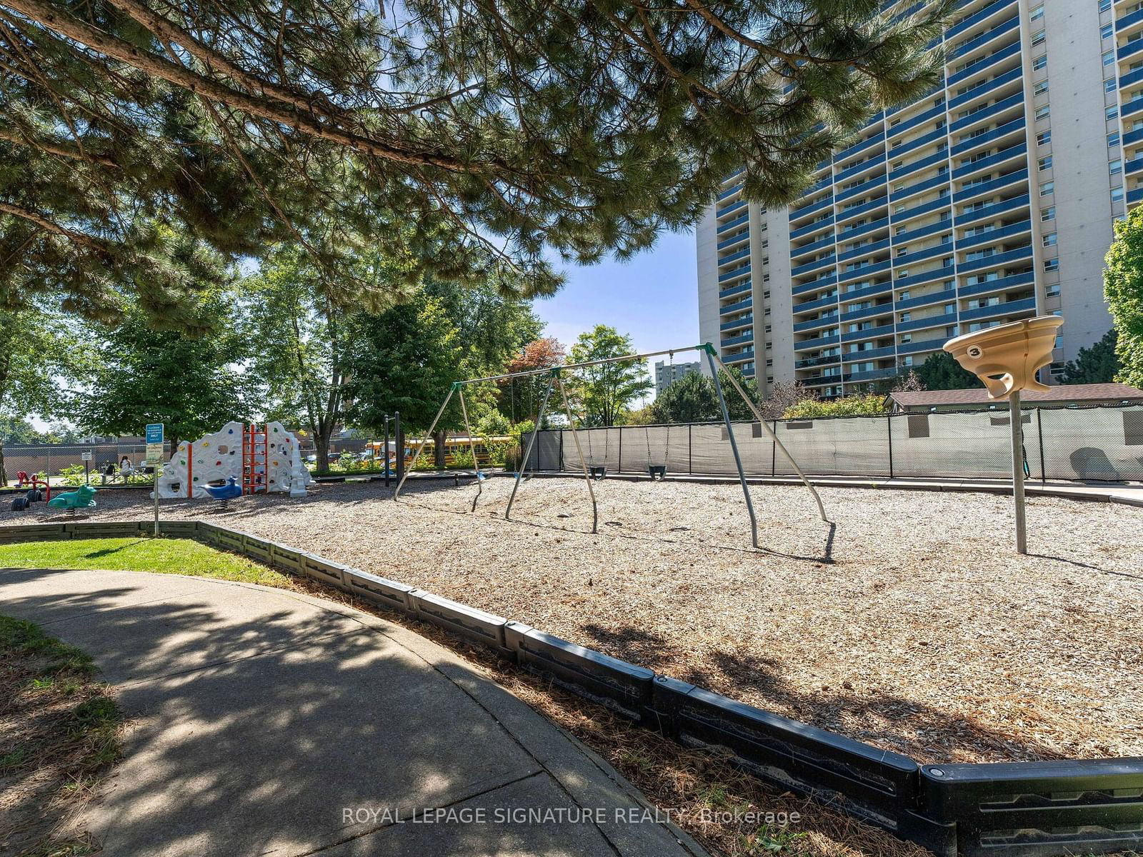 812 Burnhamthorpe Rd, unit 704 for sale - image #39