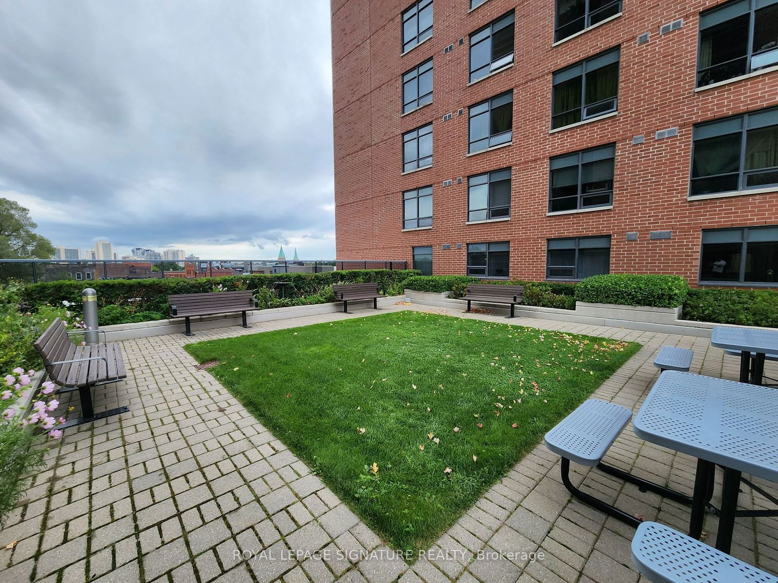 61 Heintzman St, unit 1507 for rent - image #27