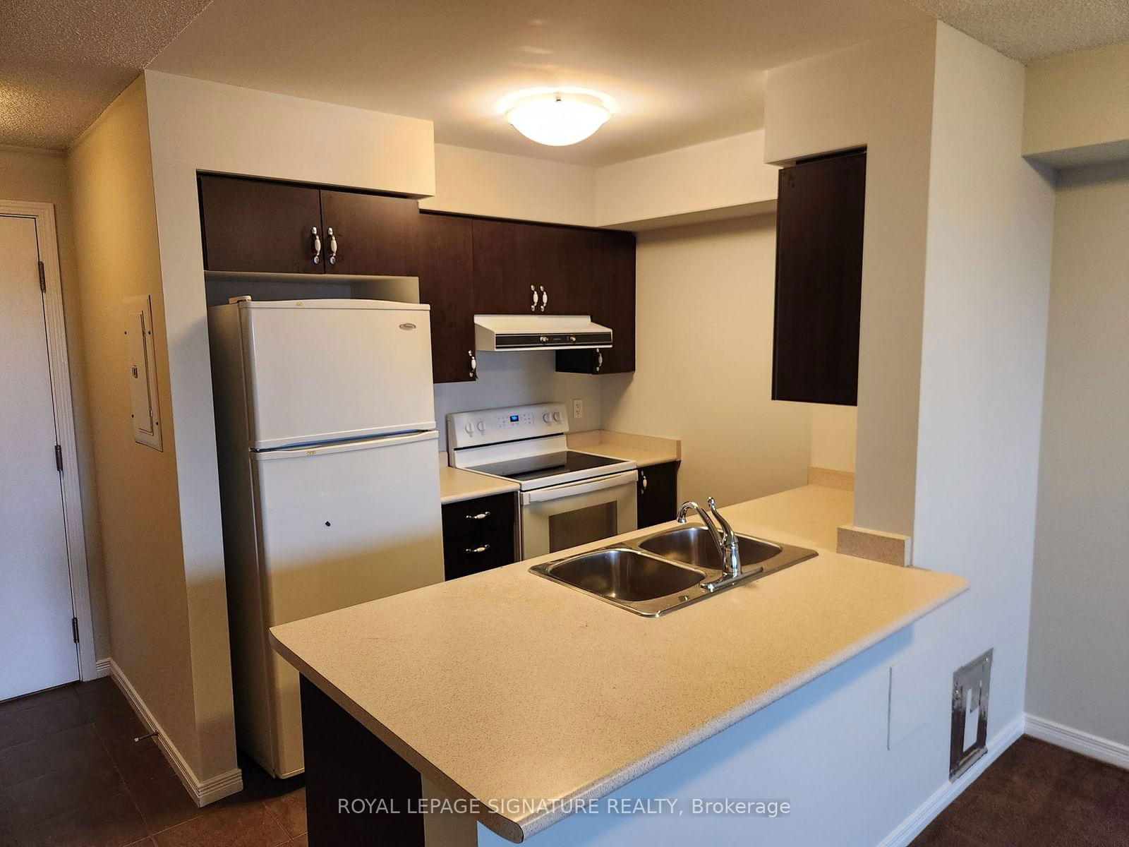 61 Heintzman St, unit 1507 for rent