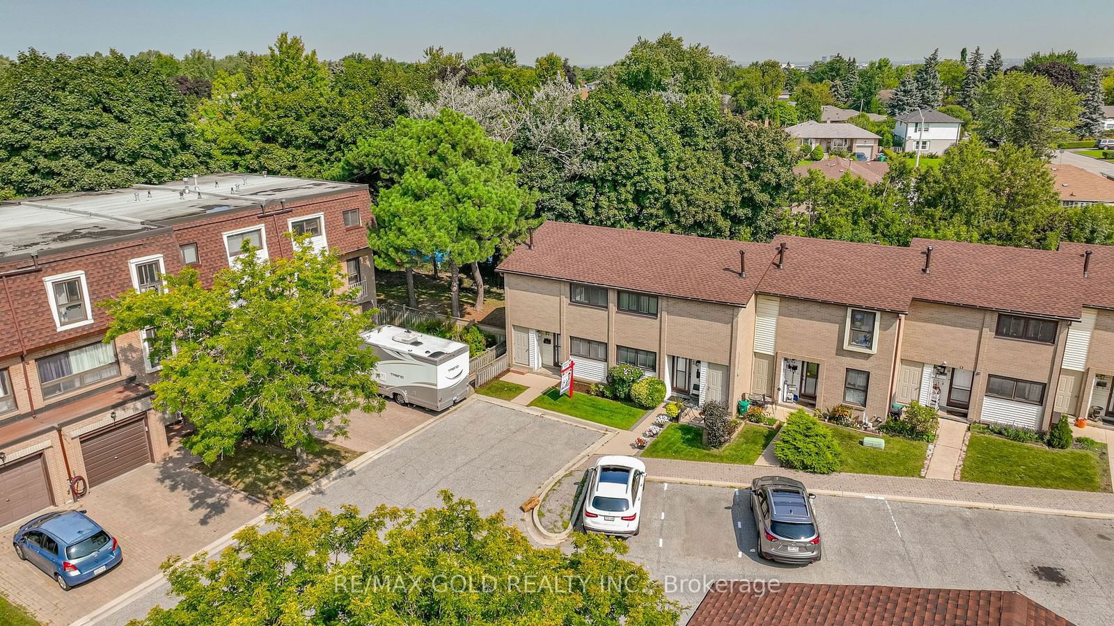 46 Dearbourne Townhomes, Brampton, Toronto